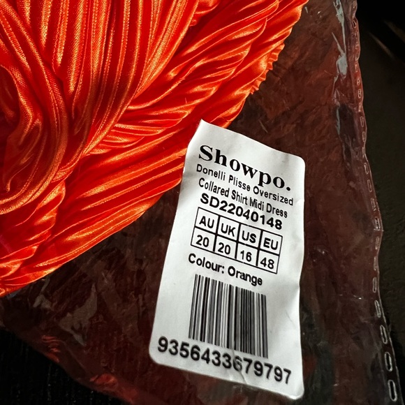 NWT Showpo oversized shirt/dress Orange in Colour with a gold style chain belt - Picture 9 of 9